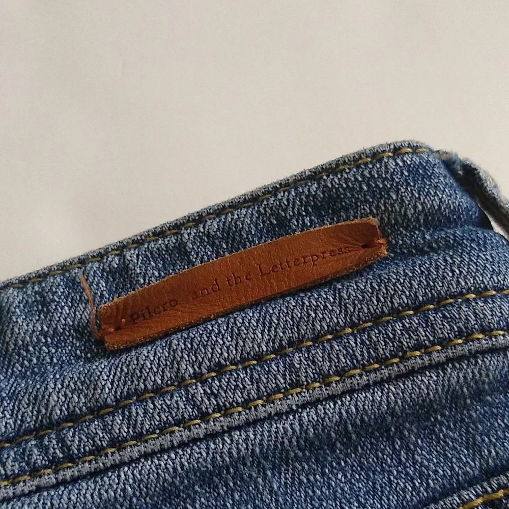 Anthropologie Pilcro and the‎ Letterpress Hyphen denim jean shorts 27